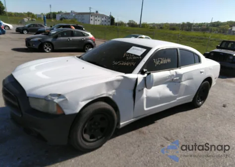 2011 Dodge Charger Police z USA, uszkodzony, nr VIN 2B3CL1CT0BH579331